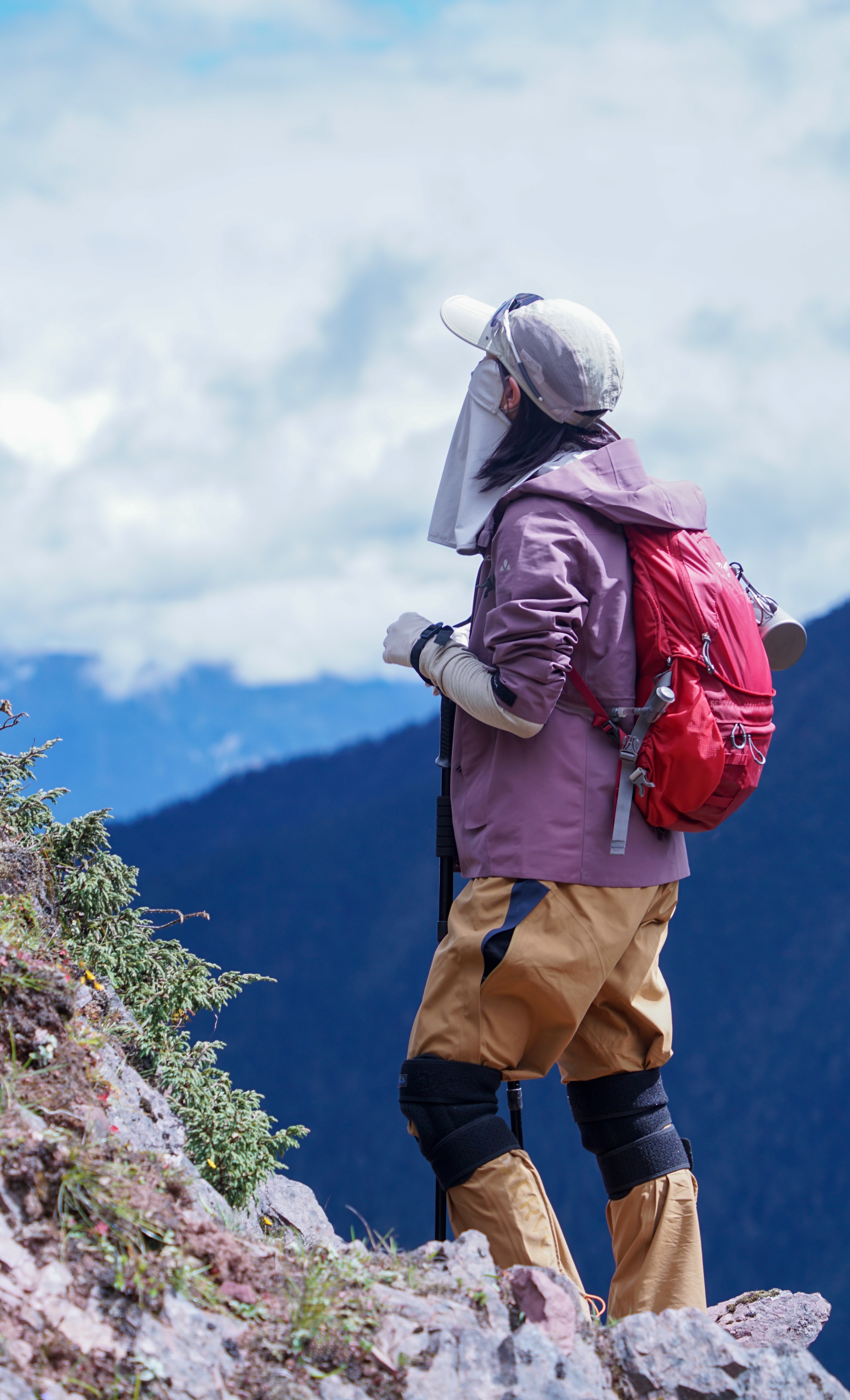TT 户外徒步摄影封面